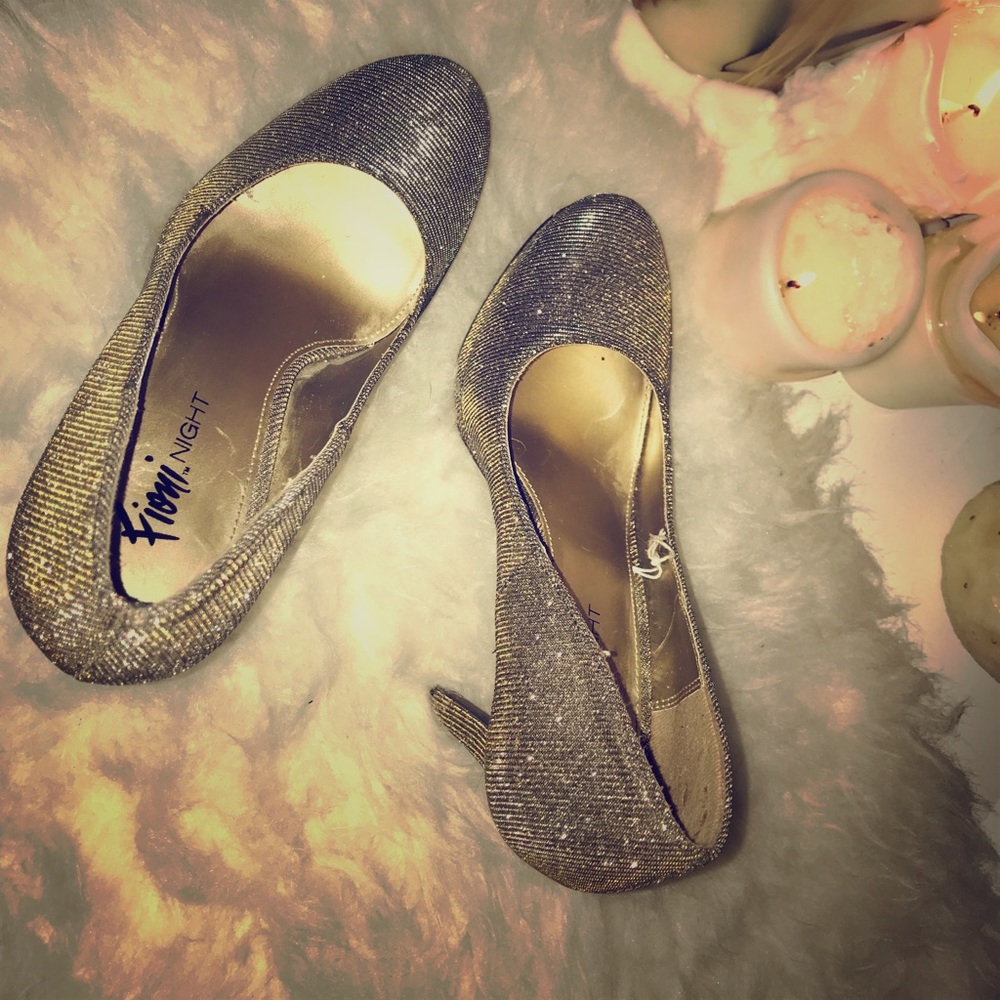 Heels, about 3in.